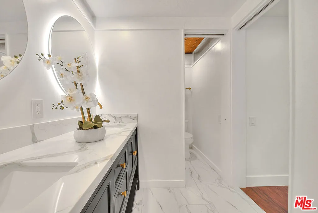 3804 Duray Place, Los Angeles, California 90008 home-pic-39